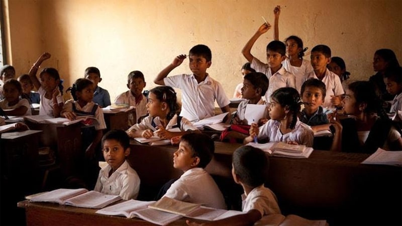 India recognizes universal primary education 
