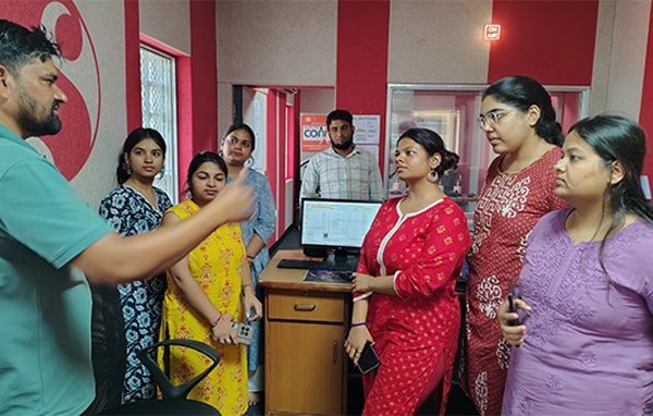 Students from Apeejay Satya Visit Radio Connect