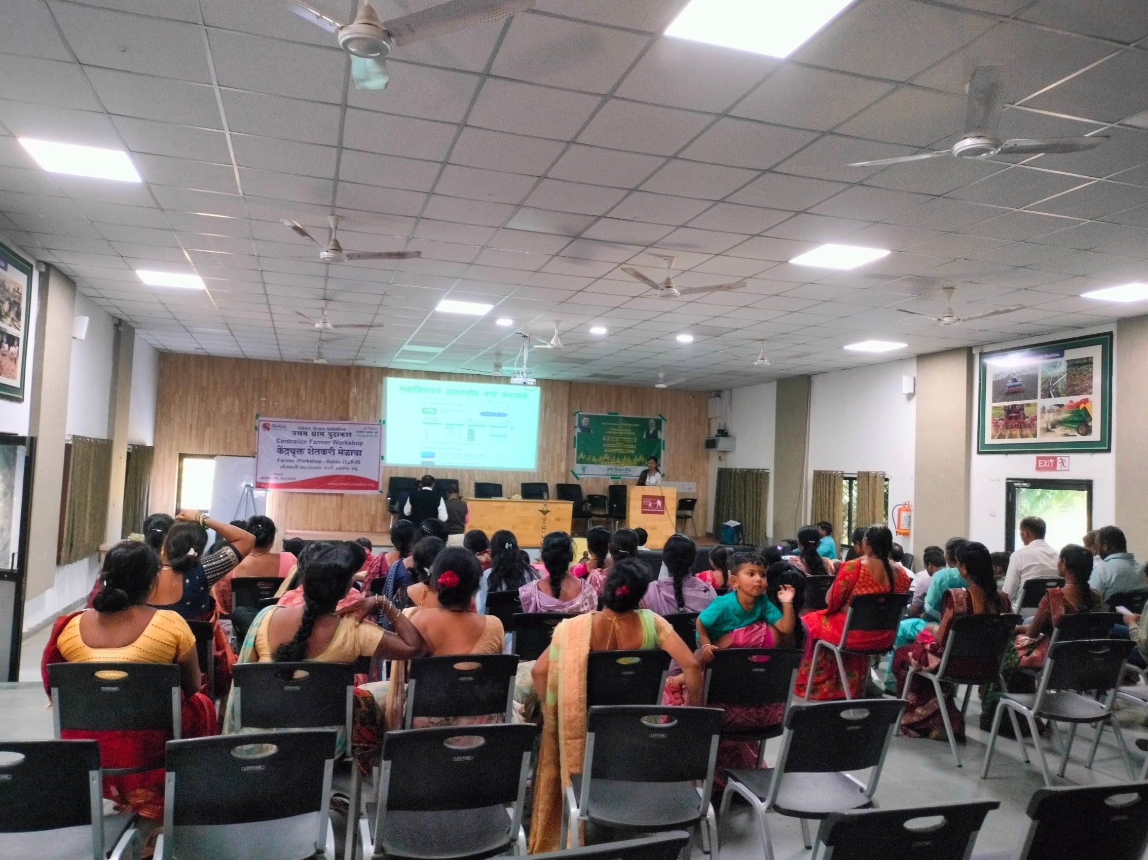 Farmers attending the training